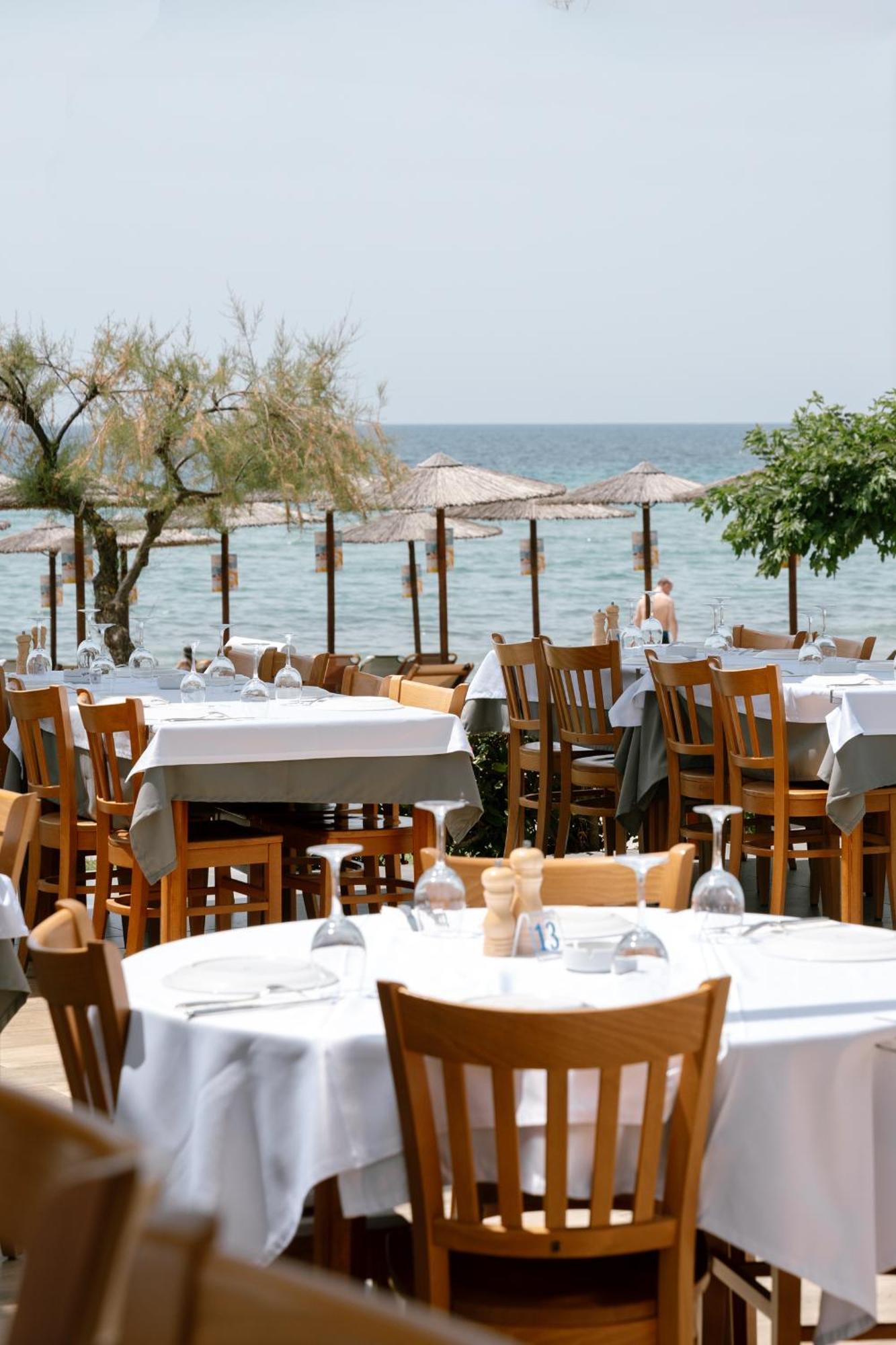 Georgalas Rest Apartments Nea Kallikrateia Bagian luar foto