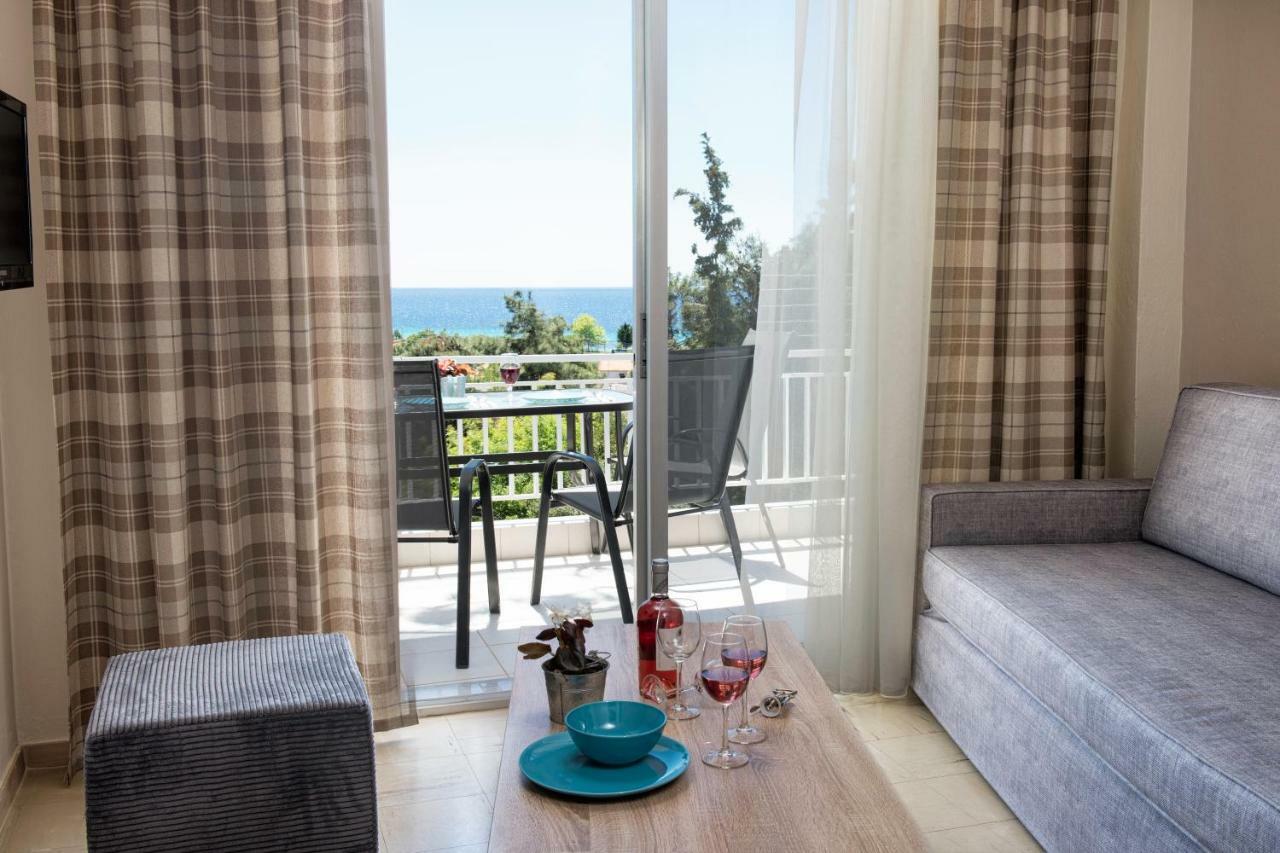 Georgalas Rest Apartments Nea Kallikrateia Bagian luar foto